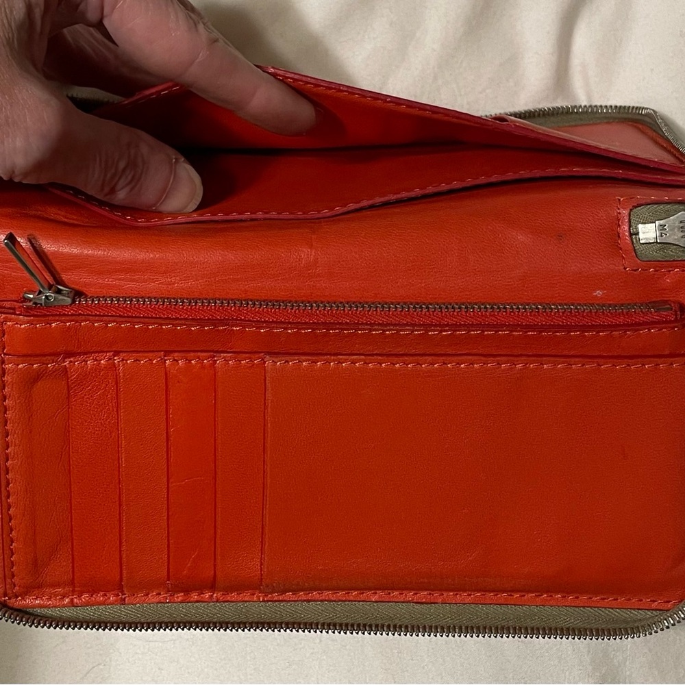 Beautiful Celine Authentic Vintage Taupe Leather Wallet w/ Gorgeous Red Interior - Picture 14 of 16